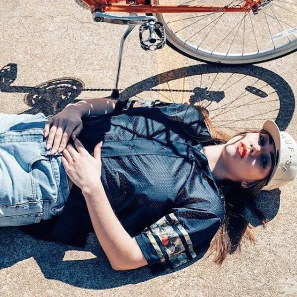 Sexy girls sur les bicyclettes - #8 