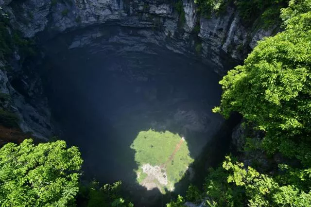Lincroyable monde souterrain trouve en chine en 2015  - #12 