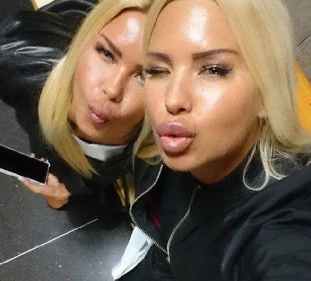 Les filles en plastique - #36 
