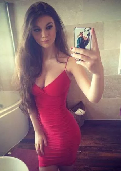 Here is a good collection of the most beloved dresses in the world - #16 