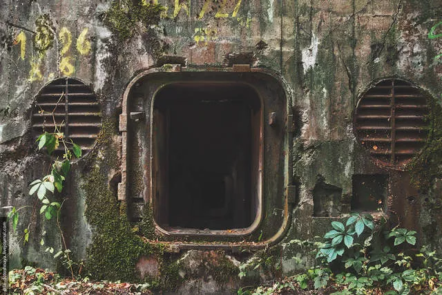 Rare pics from abandoned camp earthworm - #31 