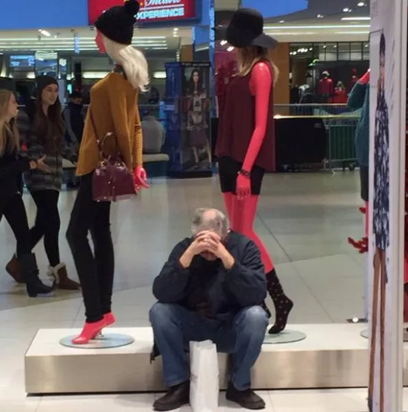 Entraines par leurs femmes a faire du shopping - #2 