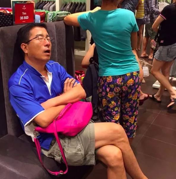 Entraines par leurs femmes a faire du shopping - #6 