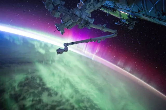 The best photos of the space taken by astronaut scott kelly - #1 