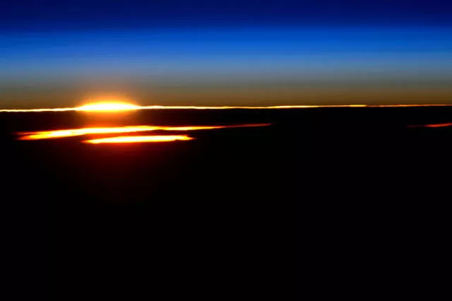 The best photos of the space taken by astronaut scott kelly - #11 