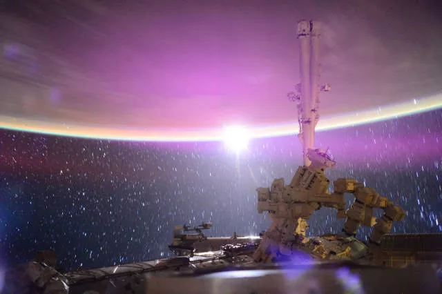 The best photos of the space taken by astronaut scott kelly - #19 