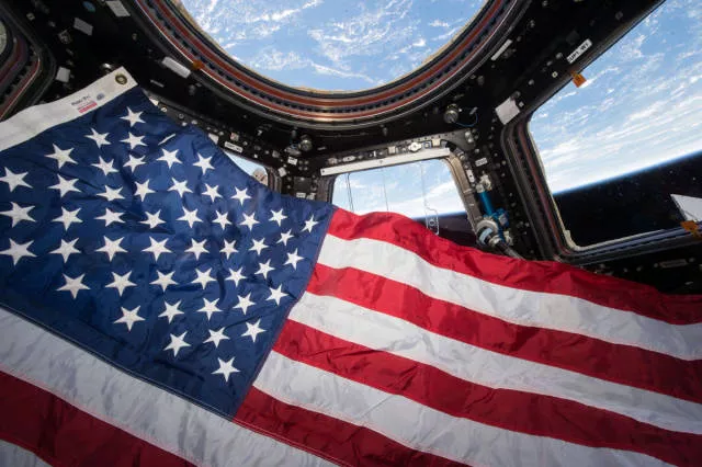 The best photos of the space taken by astronaut scott kelly - #24 