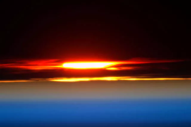 The best photos of the space taken by astronaut scott kelly - #30 