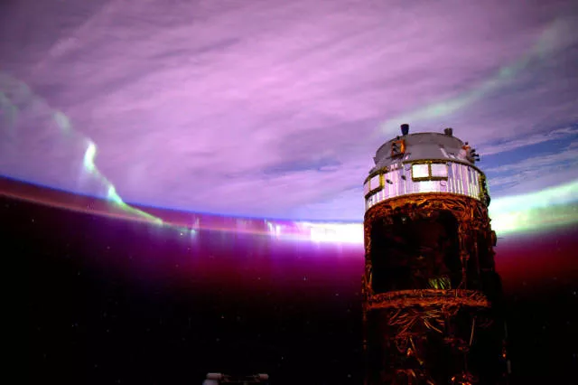 The best photos of the space taken by astronaut scott kelly - #33 