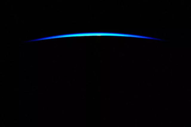 The best photos of the space taken by astronaut scott kelly - #45 