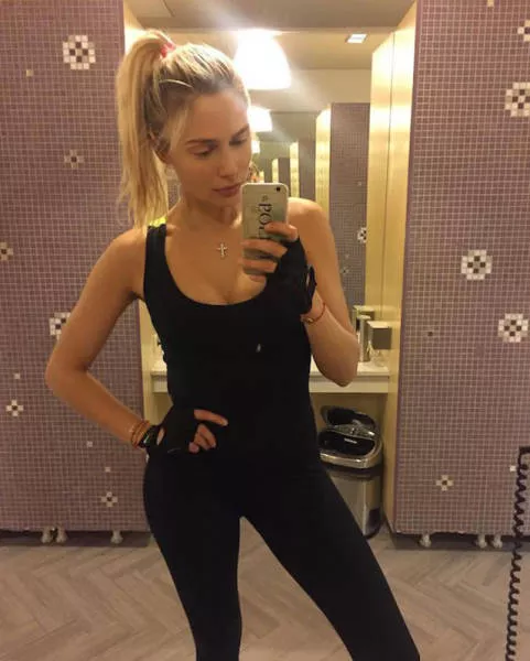 Elles sont plus sexy avec des pantalons de yoga - #28 