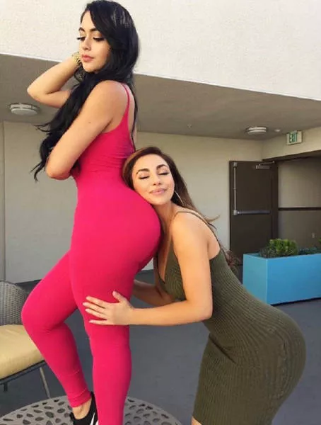 Elles sont plus sexy avec des pantalons de yoga - #4 