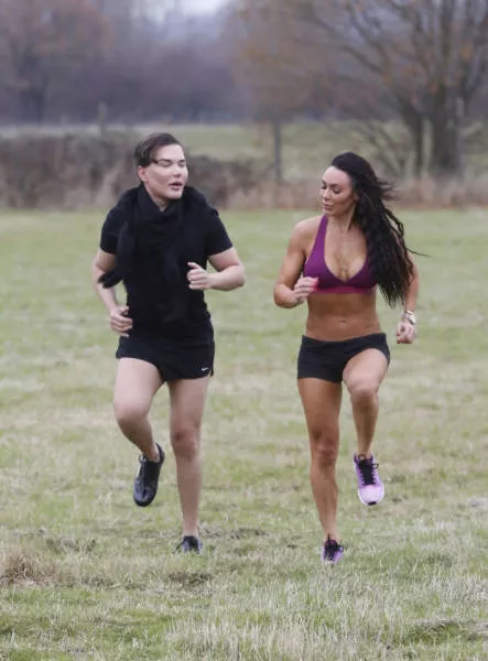 La poupee humaine ken avec son entraineur de fitness tres chaud - #5 
