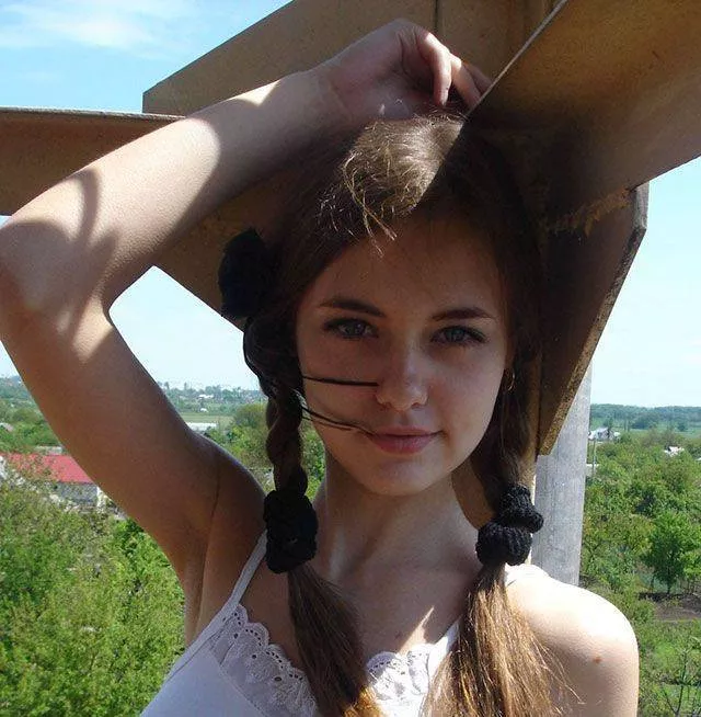 Beautiful girls around the world - #32 