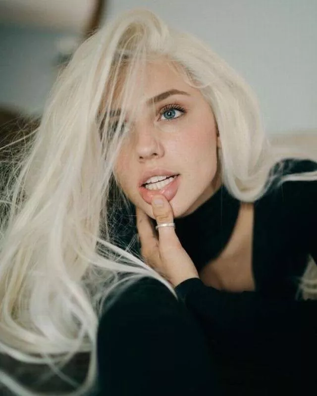 Beautiful girls around the world - #46 