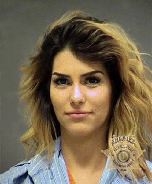 Ils sont plus sexy pendant les seances des photo didentite judiciaire - #23 