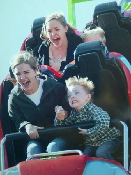 Reactions droles dans les montagnes russes - #2 