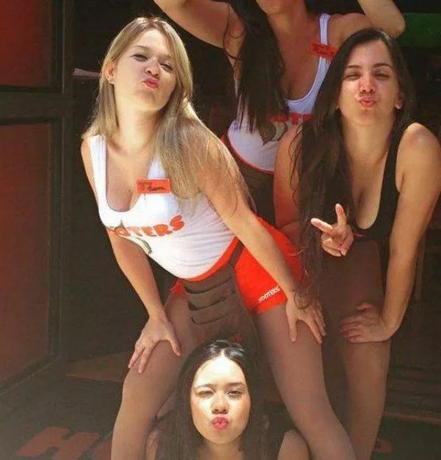 Hooters girls - #1 