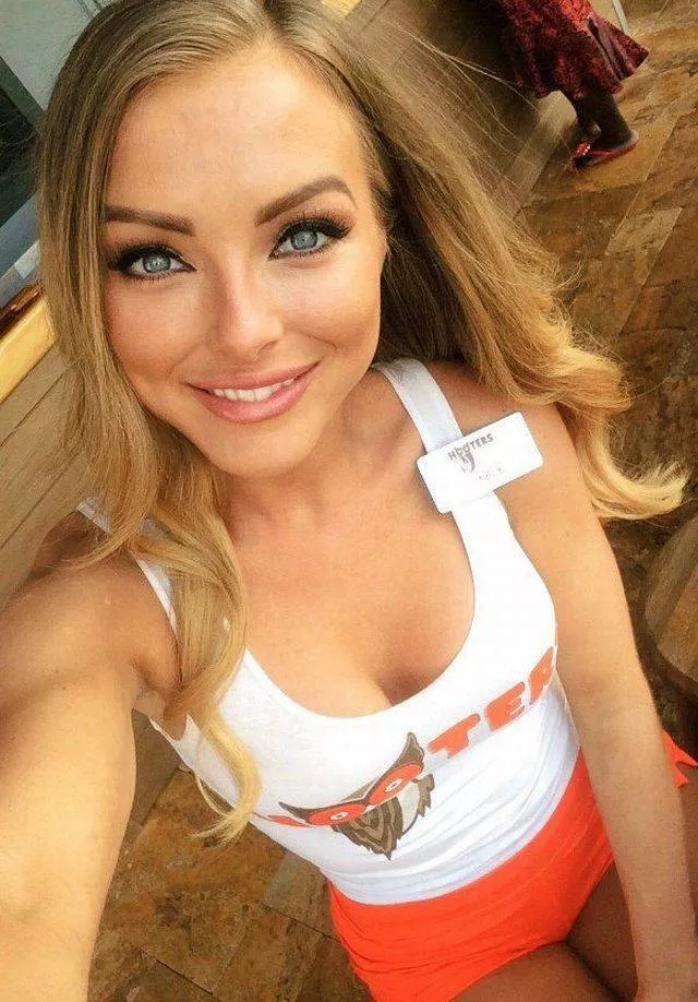 Hooters girls - #22 