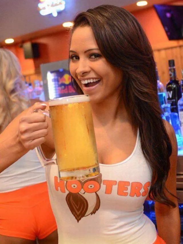 Hooters girls - #6 