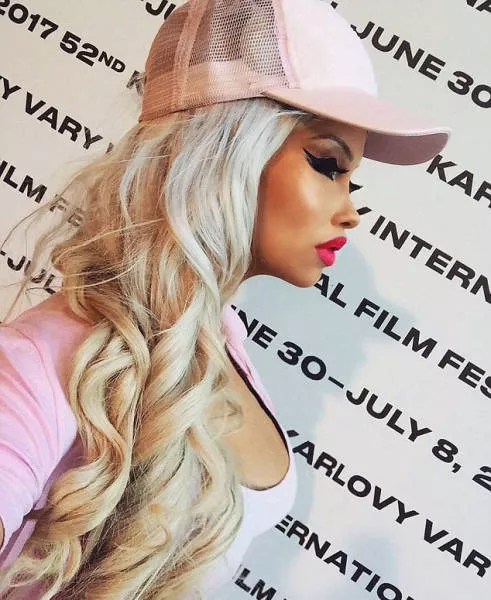 The human barbie - #16 
