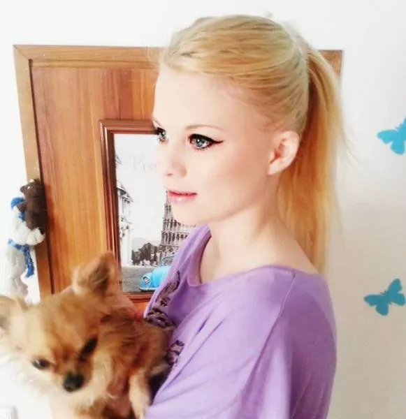 The human barbie - #4 