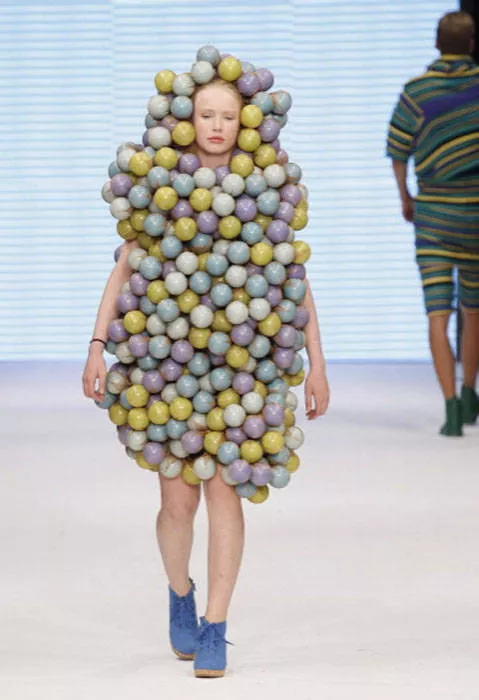 Createurs de mode aux idees les plus folles - #19 