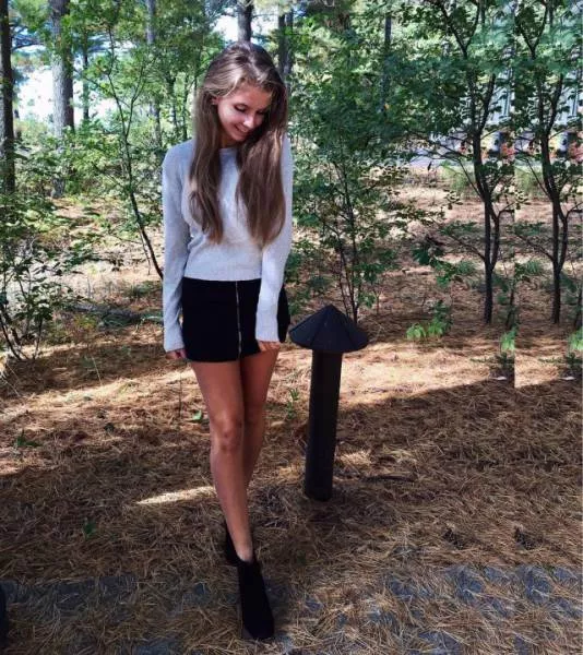 Short skirts and beautiful legs - #4 