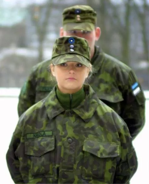 Regard tueur des filles militaires - #11 