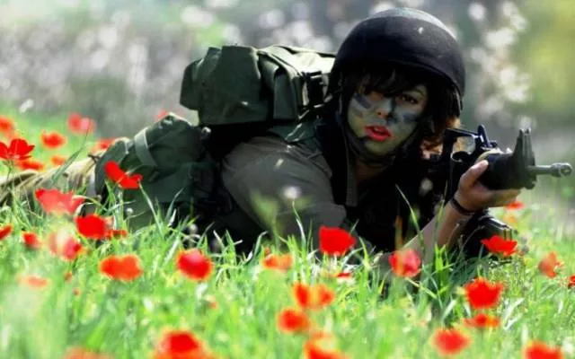 Killer look of the military girls