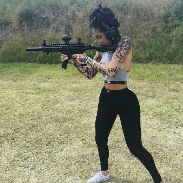Hot weapon hot ladies - #25 