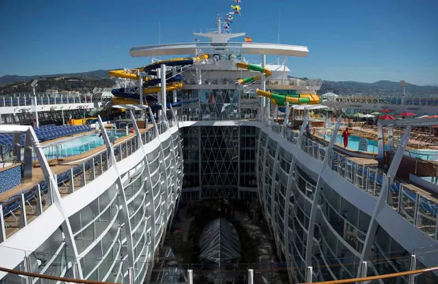 The most luxurious cruise ship in the world - #4 