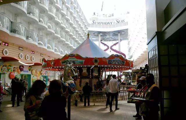 The most luxurious cruise ship in the world - #8 