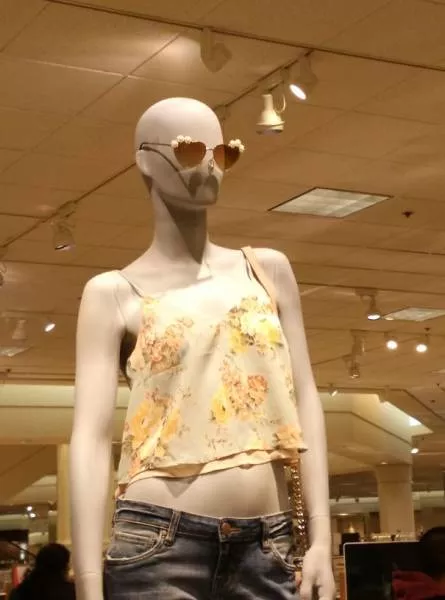 Les mannequin les plus droles et bizarre - #21 