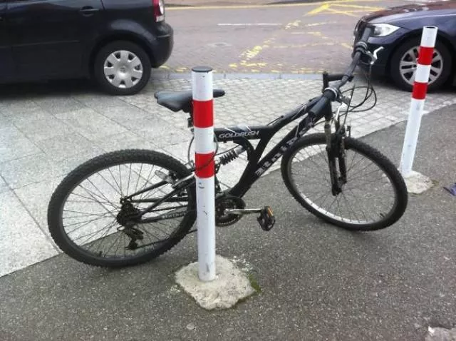 The true definition of a ridiculous person - #27 