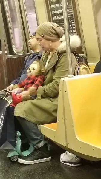 Ce quon trouve dans les stations de metro - #4 