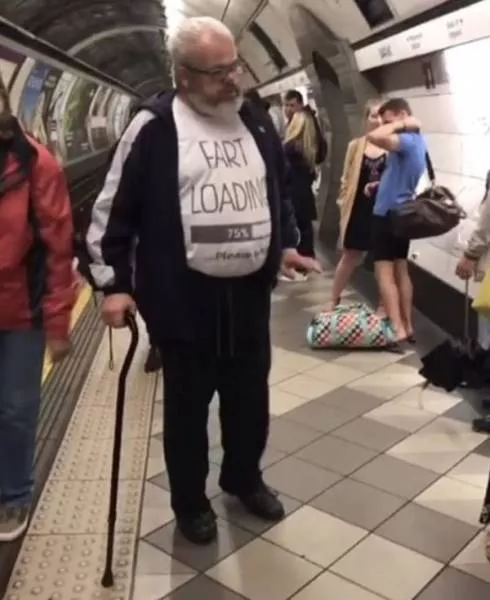 Ce quon trouve dans les stations de metro - #44 