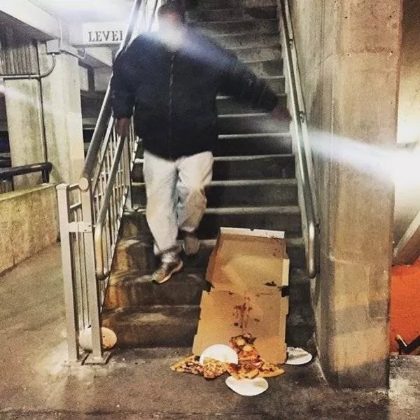 What you can find in subway stations - #6 