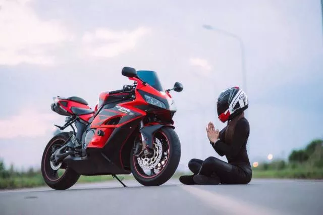 Beautiful girls and bikes can it get any sexy - #12 