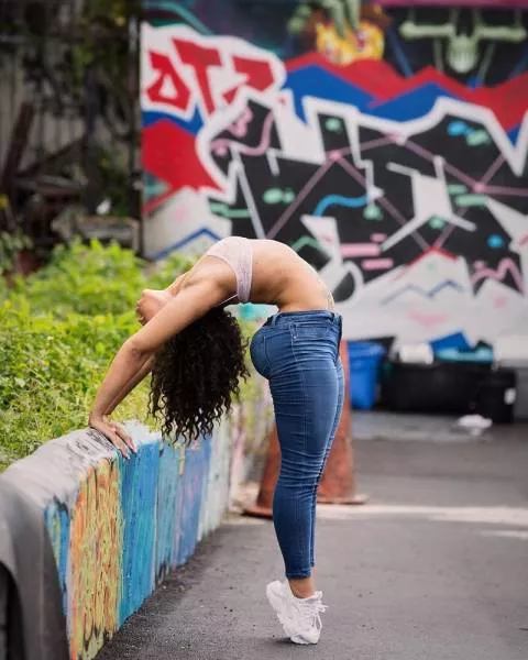 Les filles avec une force inhabituelle aux jambes - #13 