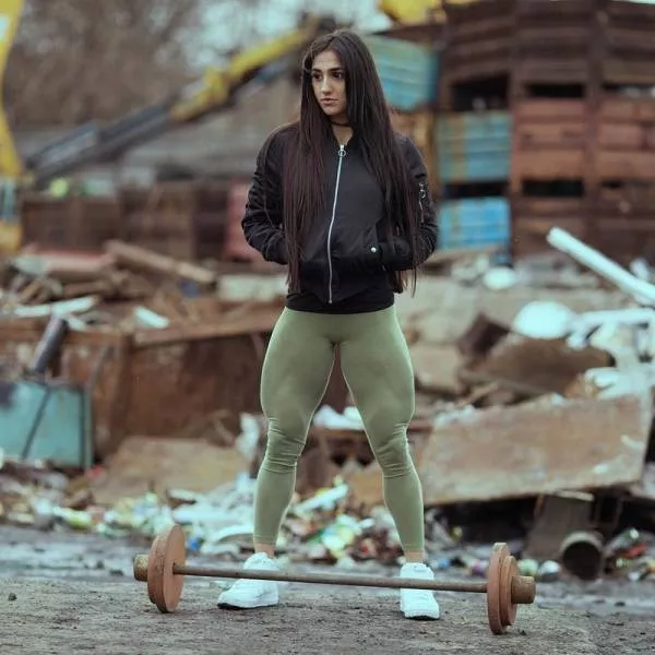 Girls with unusual strength at the legs - #3 