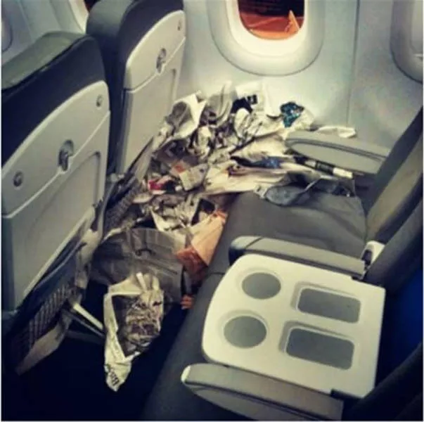 The worst embarrassing situations while traveling - #18 