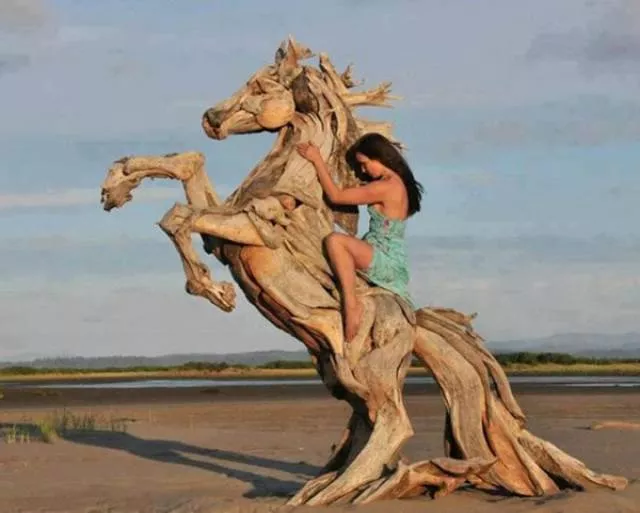 Des sculptures en bois tres impressionnants