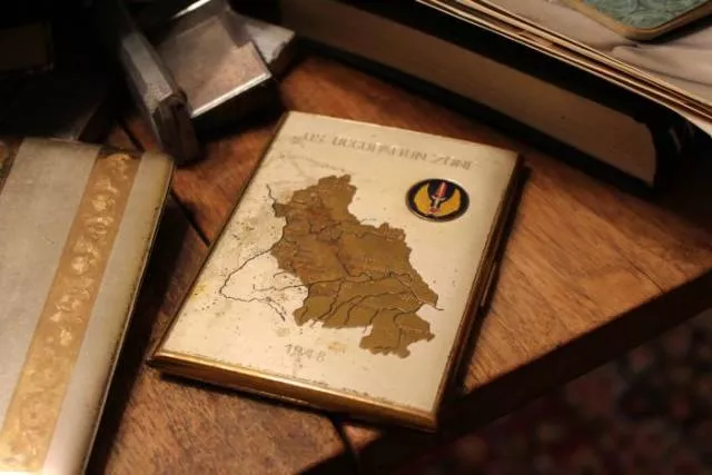 Find out what to find in this old box - #7 