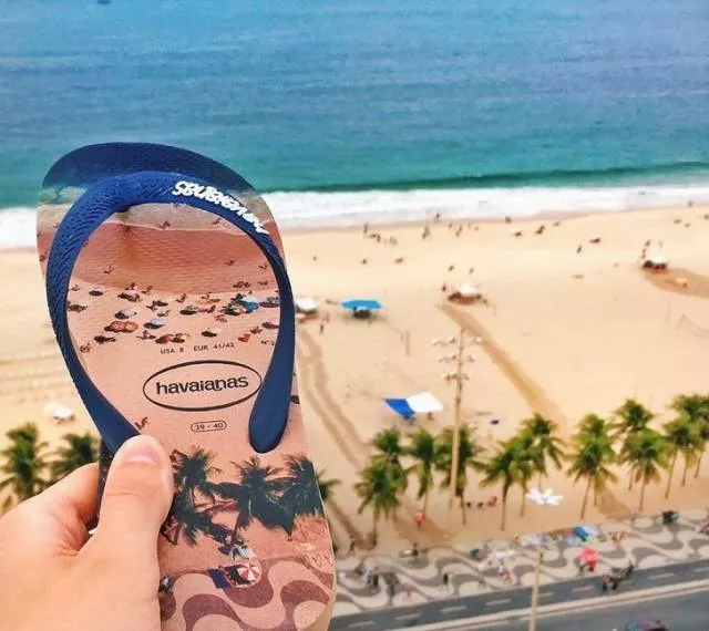 Visual coincidences that are a pleasure to see