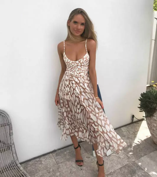 These dresses make girls very sexy - #18 