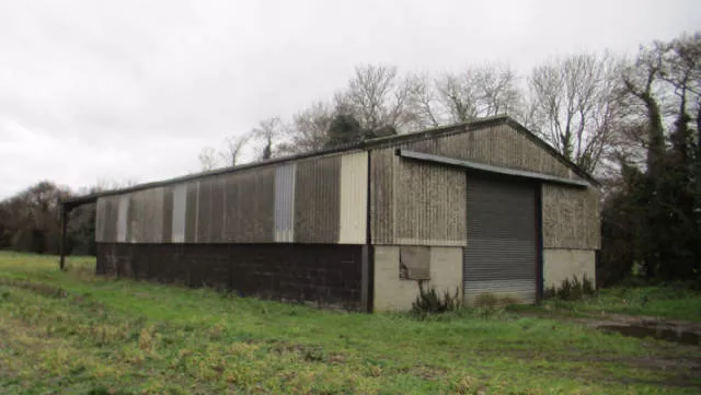 Il transforme une ferme en maison de luxe