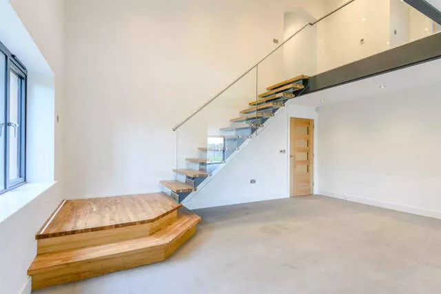 Il transforme une ferme en maison de luxe - #12 