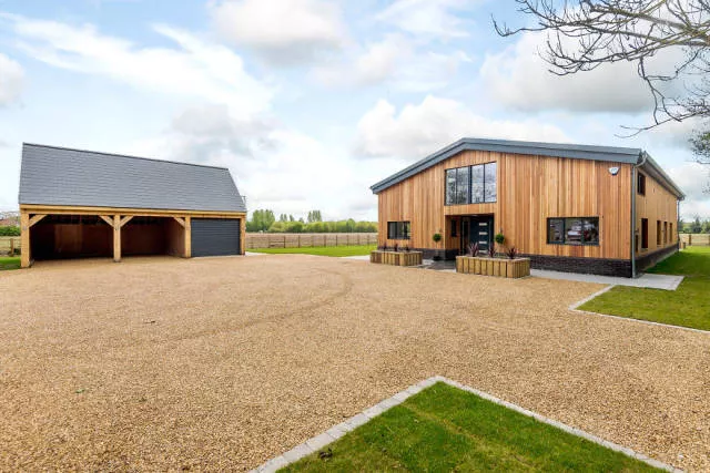 Il transforme une ferme en maison de luxe - #3 