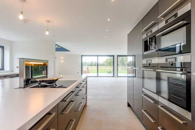 Il transforme une ferme en maison de luxe - #7 